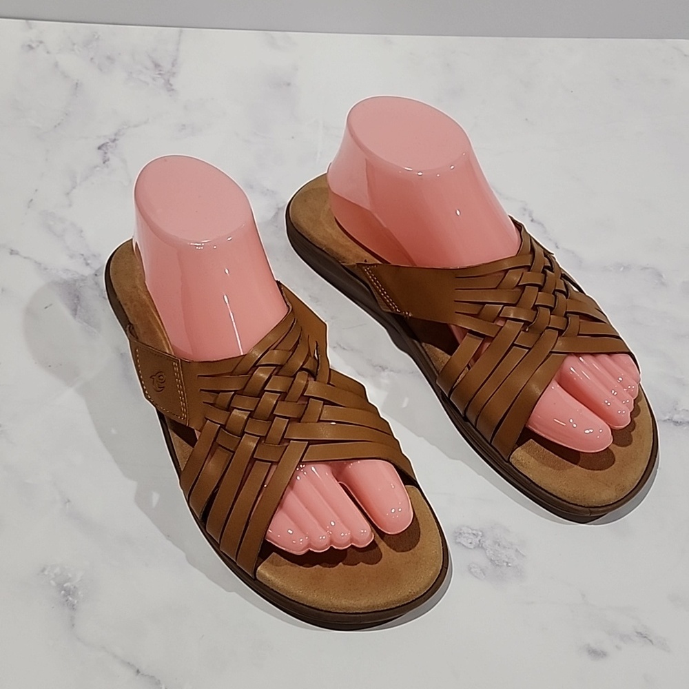 Easy Spirit Tan Sandals